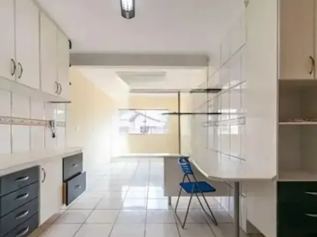 Sobrado com 130m² 3 quartos e 4 banheiros, à venda, no bairro Vila Scarpelli em Santo André