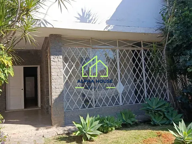 Sobrado com 304m² 3 quartos e 1 banheiro, à venda, no bairro Centro em Pindamonhangaba