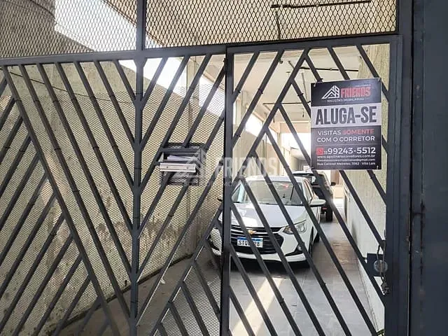 Sobrado com 300m² 3 quartos e 2 banheiros, para alugar, no bairro Vila Regente Feijó em São Paulo
