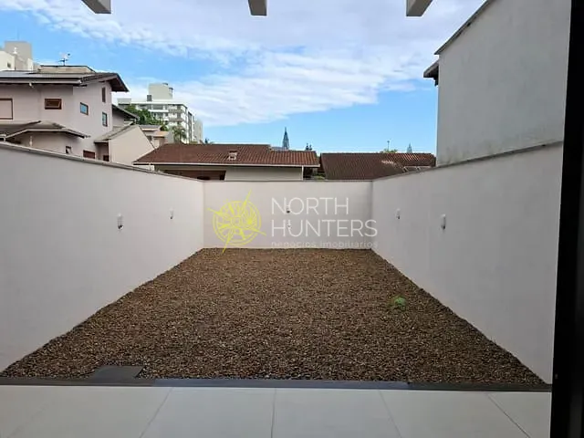 Sobrado com 143m² 3 quartos e 2 banheiros, à venda, no bairro Costa e Silva em Joinville