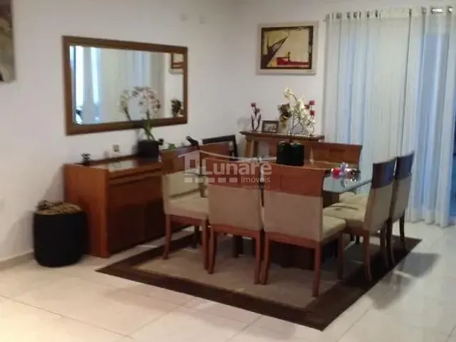 Sobrado com 500m² 3 quartos e 5 banheiros, à venda, no bairro Jardim Aracy em Mogi das Cruzes