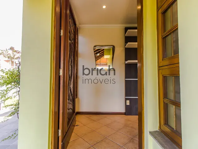 Sobrado 5 quartos e 5 banheiros, à venda, no bairro Pinheiro em São Leopoldo