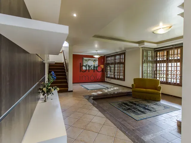 Sobrado 5 quartos e 5 banheiros, à venda, no bairro Pinheiro em São Leopoldo
