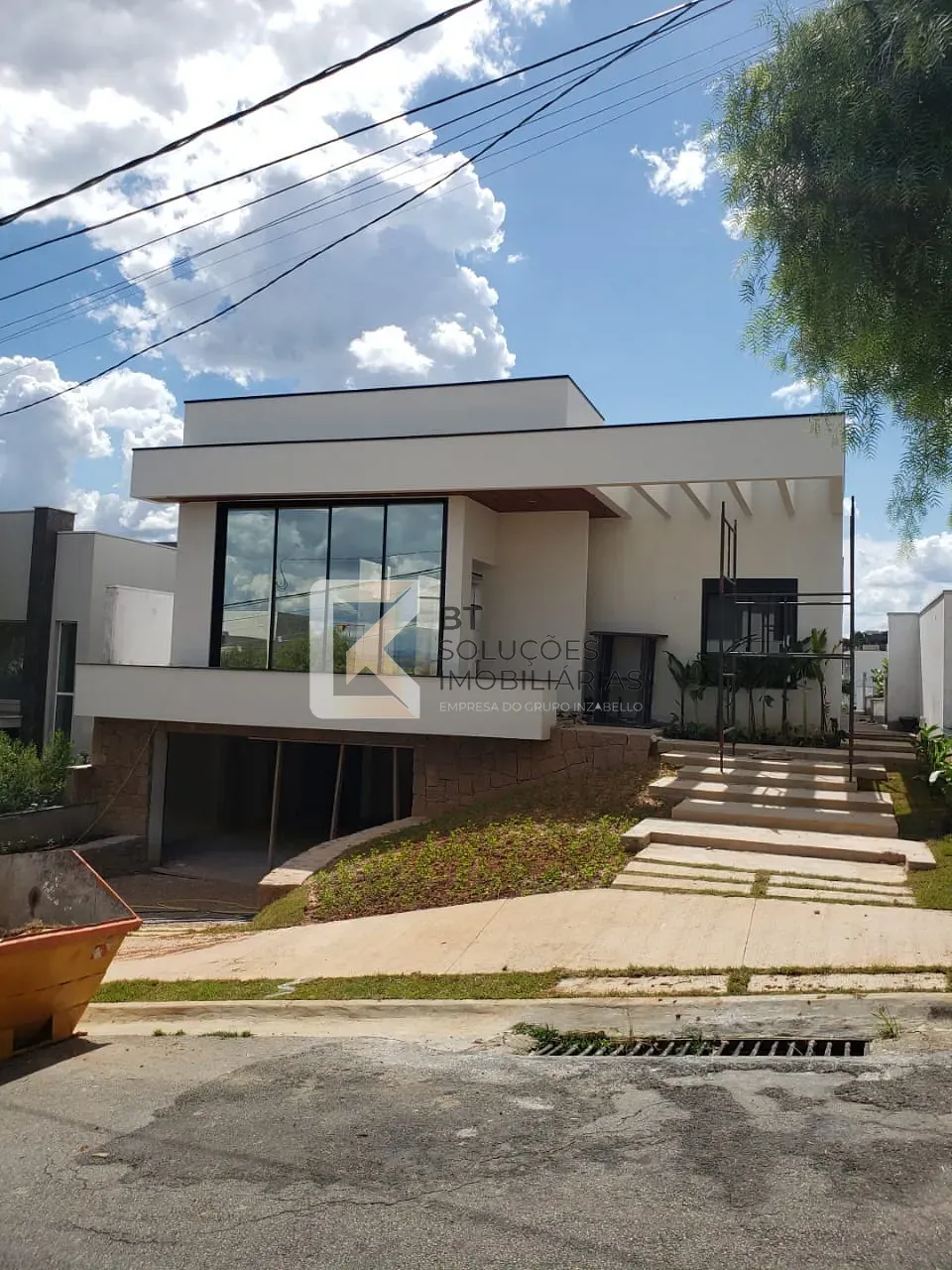 Sobrado, 4 quartos, 330 m² - Foto 2