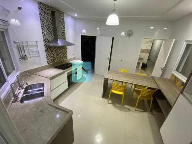 Sobrado com 269m² 4 quartos e 4 banheiros, à venda, no bairro Urbanova em São José dos Campos