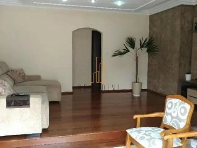 Sobrado com 405m² 5 quartos e 2 banheiros, à venda, no bairro Vila Junqueira em Santo André