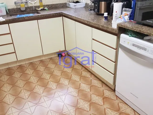 Sobrado com 210m² 4 quartos e 4 banheiros, à venda, no bairro Jardim Oriental em São Paulo