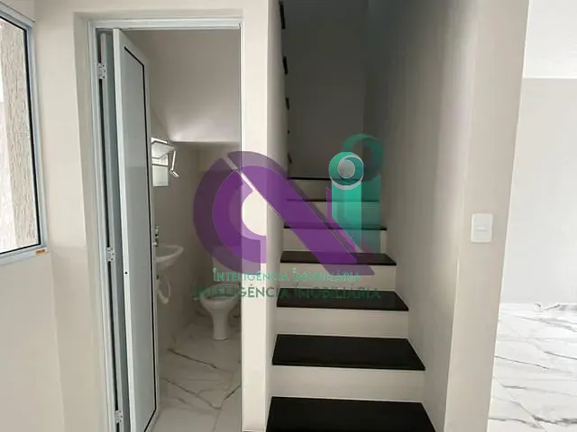 Sobrado 3 quartos e 2 banheiros, à venda, no bairro Bela Vista em Osasco