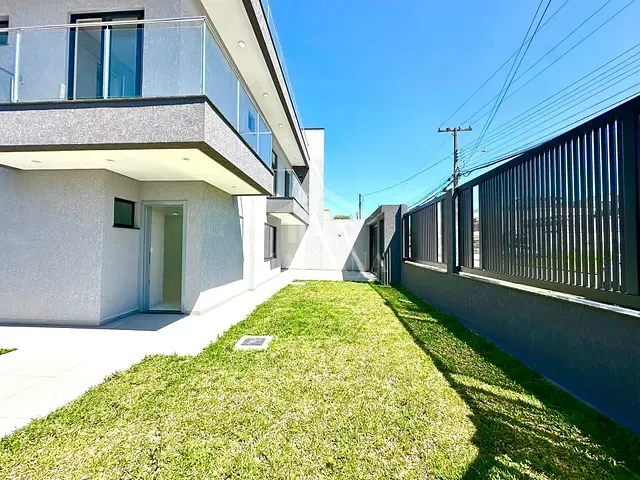 Sobrado com 184m² 3 quartos e 3 banheiros, à venda, no bairro Cruzeiro em São José dos Pinhais