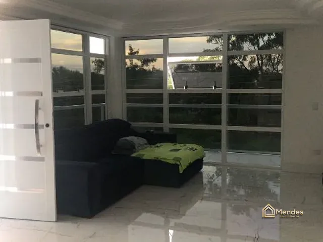 Sobrado com 330m² 3 quartos e 2 banheiros, à venda, no bairro Sítio Cercado em Curitiba