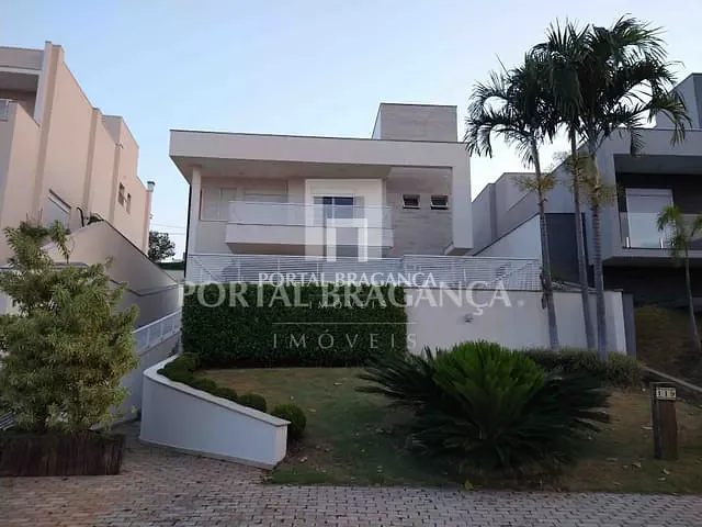 Sobrado com 450m² 3 quartos e 5 banheiros, à venda, no bairro Condomínio Residencial Fazenda Santa Helena em Bragança Paulista