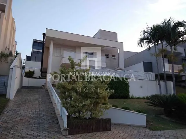 Sobrado com 450m² 3 quartos e 5 banheiros, à venda, no bairro Condomínio Residencial Fazenda Santa Helena em Bragança Paulista