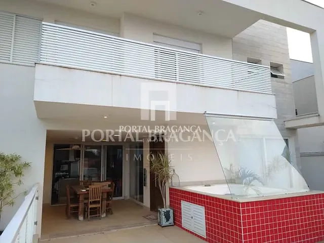 Sobrado com 450m² 3 quartos e 5 banheiros, à venda, no bairro Condomínio Residencial Fazenda Santa Helena em Bragança Paulista