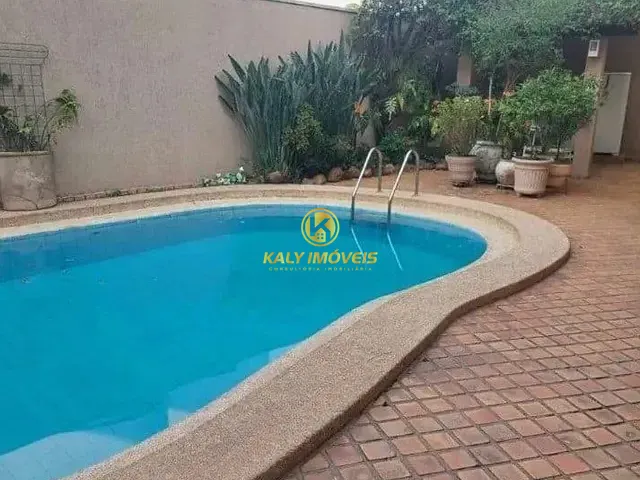 Sobrado com 233m² 4 quartos e 3 banheiros, à venda, no bairro Jardim São Caetano em São Caetano do Sul