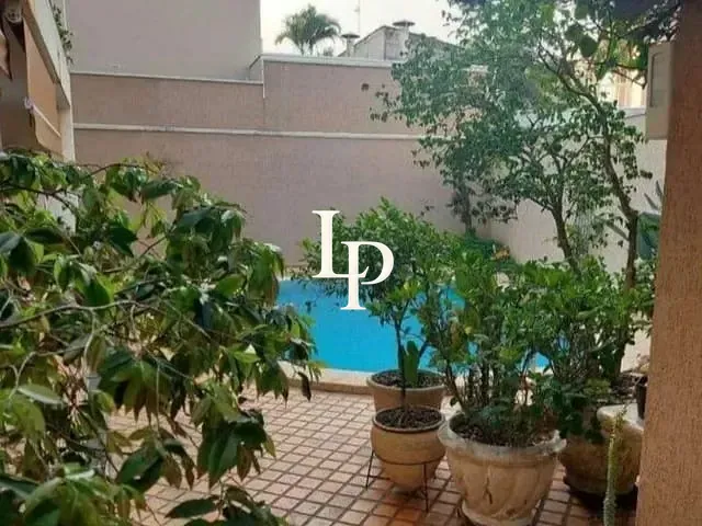 Sobrado com 233m² 4 quartos e 3 banheiros, à venda, no bairro Jardim São Caetano em São Caetano do Sul