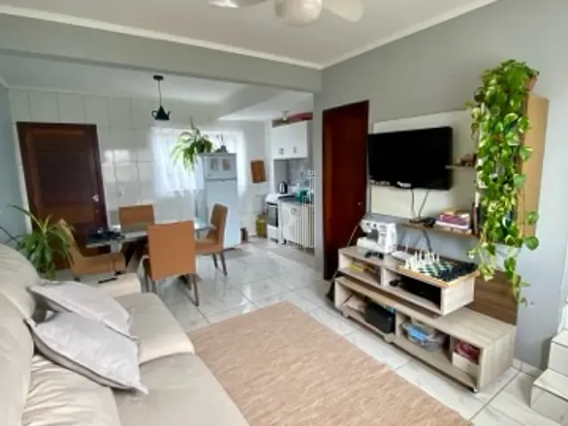 Sobrado com 63m² 2 quartos e 2 banheiros, à venda, no bairro Centro em Tijucas
