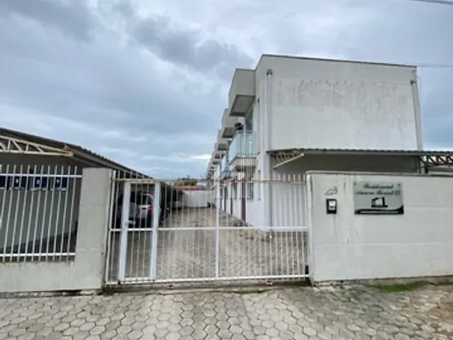 Sobrado com 63m² 2 quartos e 2 banheiros, à venda, no bairro Centro em Tijucas