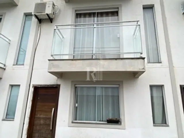 Sobrado com 63m² 2 quartos e 2 banheiros, à venda, no bairro Centro em Tijucas