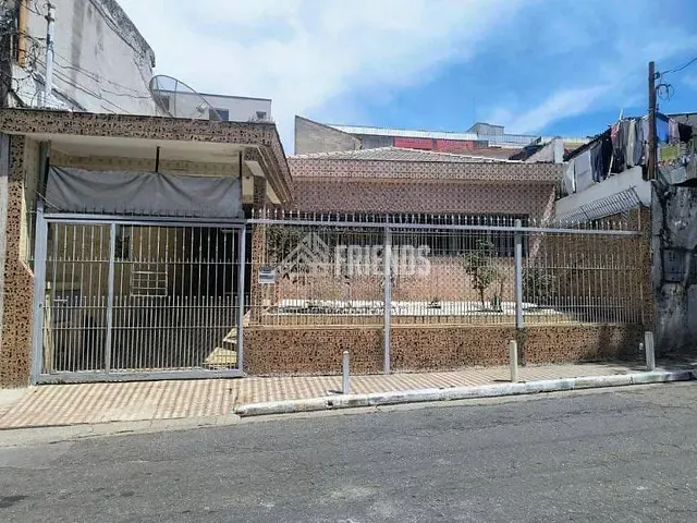 Sobrado com 250m² 4 quartos e 2 banheiros, à venda, no bairro Vila Araguaia em São Paulo