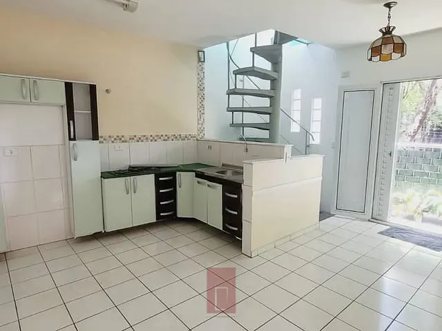 Sobrado com 100m² 1 quarto e 2 banheiros, para alugar, no bairro Bom Retiro em São Paulo