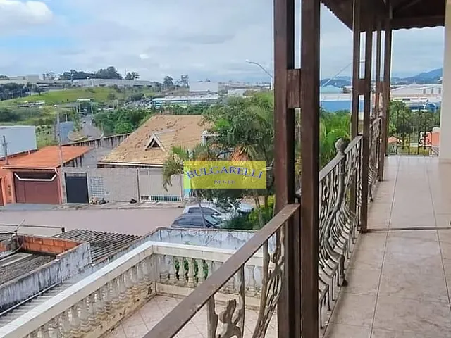 Sobrado com 387m² 3 quartos e 1 banheiro, à venda, no bairro Tulipas em Jundiaí