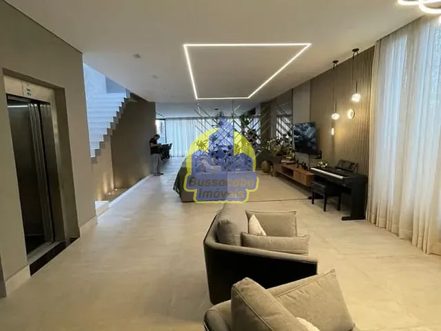 Sobrado com 380m² 5 quartos e 7 banheiros, à venda, no bairro Umuarama em Osasco