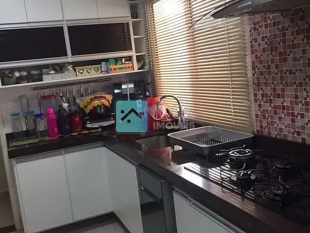 Sobrado com 120m² 3 quartos e 3 banheiros, à venda, no bairro Loteamento Villa Branca em Jacareí