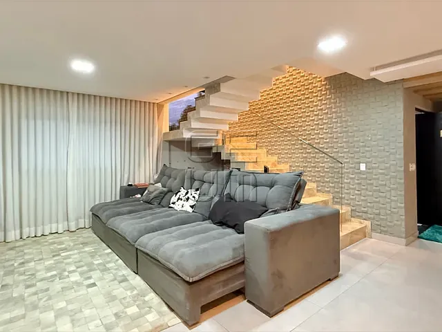 Casa com 220m² 3 quartos e 5 banheiros, à venda, no bairro Esperança em Londrina