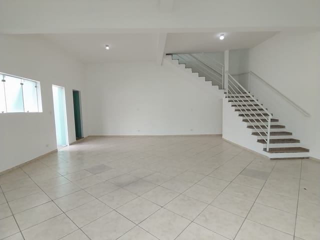 Prédio para alugar, no bairro Jardim Botânico em Curitiba