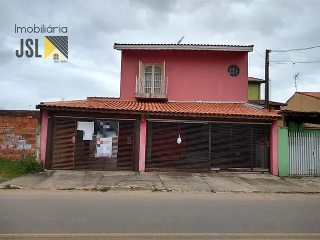 Sobrado com 240m² 3 quartos e 2 banheiros, à venda, no bairro Vila Menino Jesus em Caçapava