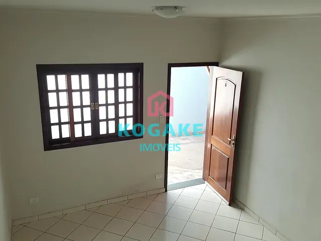 Sobrado com 136m² 2 quartos e 2 banheiros, para alugar, no bairro Parque dos Ipês em São José dos Campos