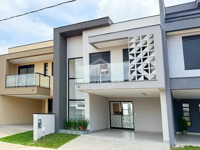 Sobrado com 146m² 3 quartos e 2 banheiros, à venda, no bairro Costeira em São José dos Pinhais