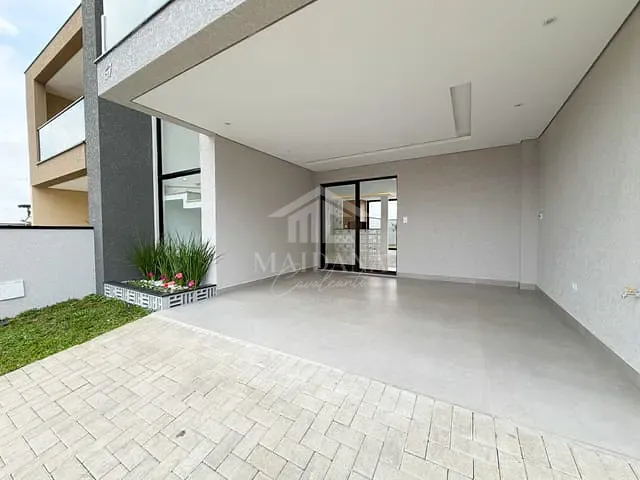 Sobrado com 146m² 3 quartos e 2 banheiros, à venda, no bairro Costeira em São José dos Pinhais