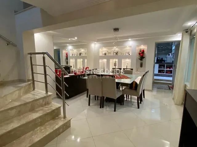 Casa com 500m² 3 quartos e 5 banheiros, à venda, no bairro Centro em Votorantim