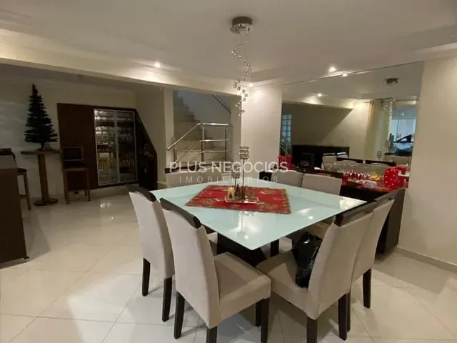 Casa com 500m² 3 quartos e 5 banheiros, à venda, no bairro Centro em Votorantim