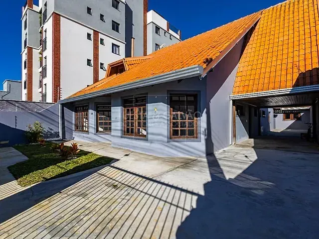 Sobrado com 236m² 3 quartos e 3 banheiros, à venda, no bairro Santa Quitéria em Curitiba
