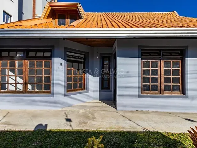 Sobrado com 236m² 3 quartos e 3 banheiros, à venda, no bairro Santa Quitéria em Curitiba