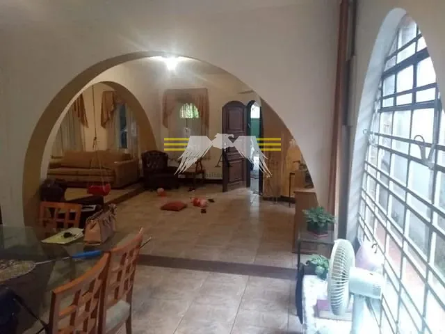 Sobrado com 352m² 4 quartos e 4 banheiros, à venda ou para alugar, no bairro Jardim Arize em São Paulo