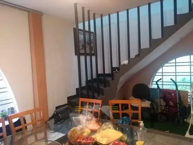 Sobrado com 352m² 4 quartos e 4 banheiros, à venda ou para alugar, no bairro Jardim Arize em São Paulo
