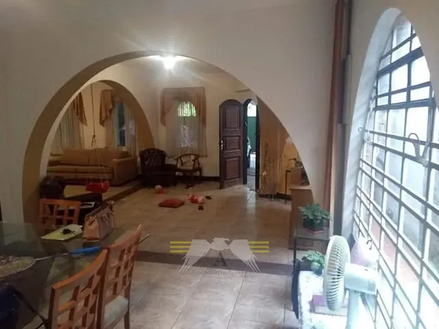 Sobrado com 352m² 4 quartos e 4 banheiros, à venda ou para alugar, no bairro Jardim Arize em São Paulo
