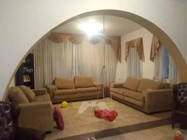 Sobrado com 352m² 4 quartos e 4 banheiros, à venda ou para alugar, no bairro Jardim Arize em São Paulo
