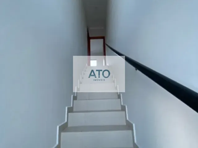 Sobrado 2 quartos e 1 banheiro, à venda, no bairro Universitário em Tijucas