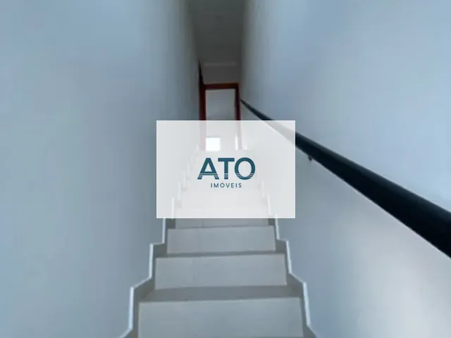 Sobrado 2 quartos e 1 banheiro, à venda, no bairro Universitário em Tijucas