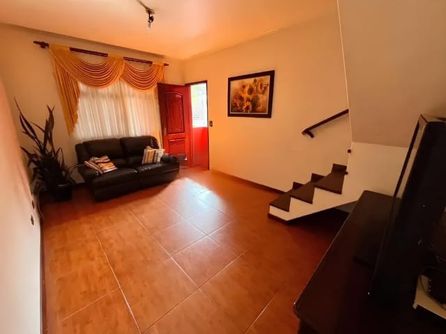Sobrado 6 quartos e 4 banheiros, à venda, no bairro Parque João Ramalho em Santo André