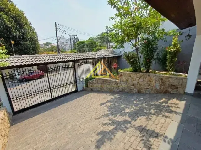 Sobrado com 560m² 5 quartos e 5 banheiros, à venda, no bairro Jardim São Bento em São Paulo