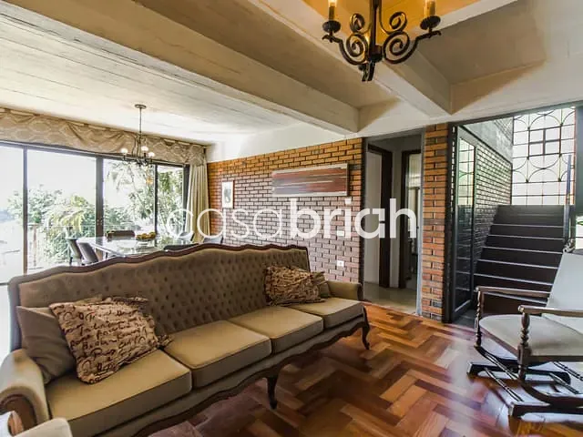 Sobrado com 650m² 4 quartos e 4 banheiros, à venda, no bairro Ideal em Novo Hamburgo