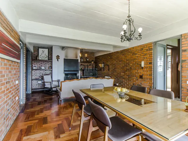 Sobrado com 650m² 4 quartos e 4 banheiros, à venda, no bairro Ideal em Novo Hamburgo