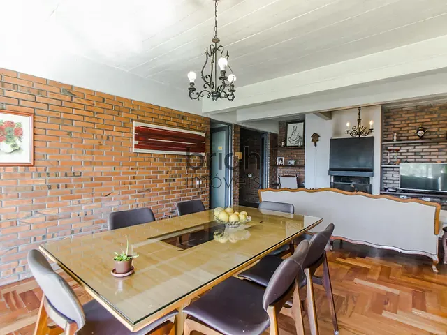 Sobrado com 650m² 4 quartos e 4 banheiros, à venda, no bairro Ideal em Novo Hamburgo