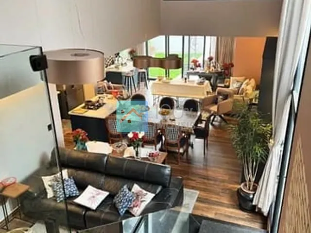 Sobrado com 300m² 4 quartos e 5 banheiros, à venda, no bairro Urbanova em São José dos Campos