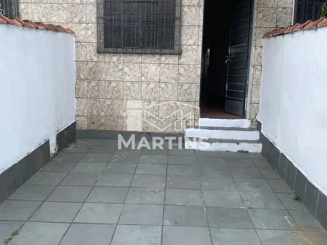 Sobrado 2 quartos e 1 banheiro, para alugar, no bairro Jardim Suína em Taboão da Serra
